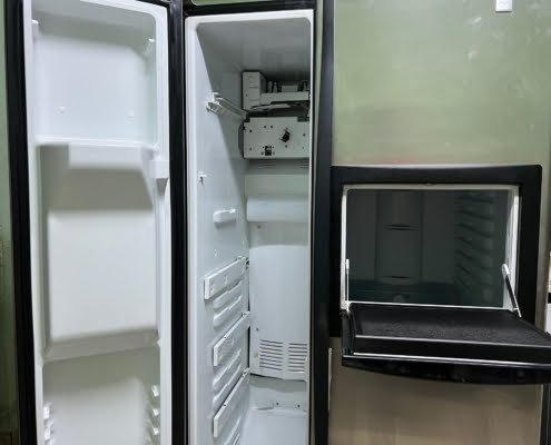 ثلاجة جنرال اليكتريك قديمة